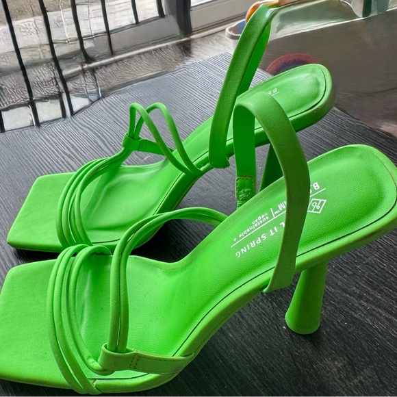 Call It Spring Women's Green Strappy Heels - Picture 5 of 7